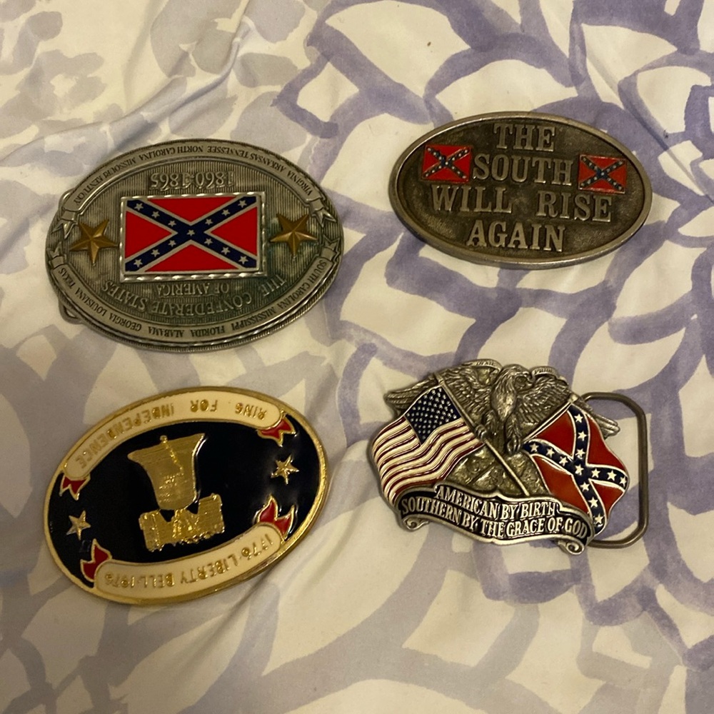 Lot of 4 Americana collectible men’s belt buckles